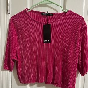 Plisse short sleeve crop top